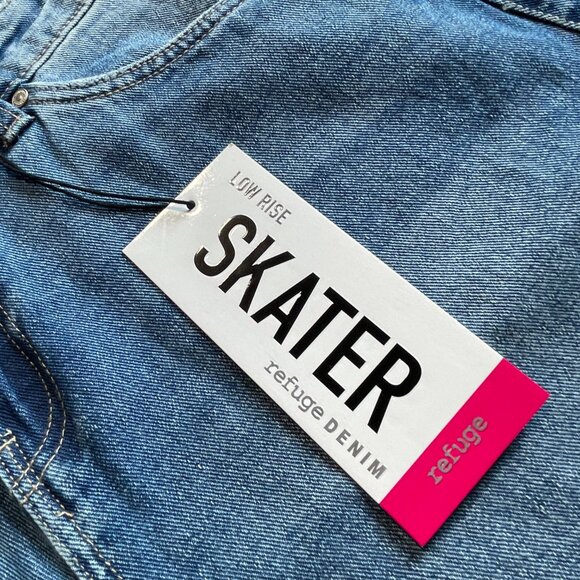 Refuge Blue Straight Leg Jeans Classic Style - Picture 5 of 11